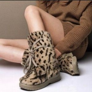 Colin Stuart Leopard Print Faux Fur Boots Size 11
